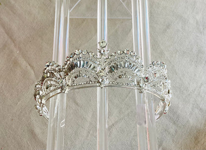 DL-4 Tiaras
