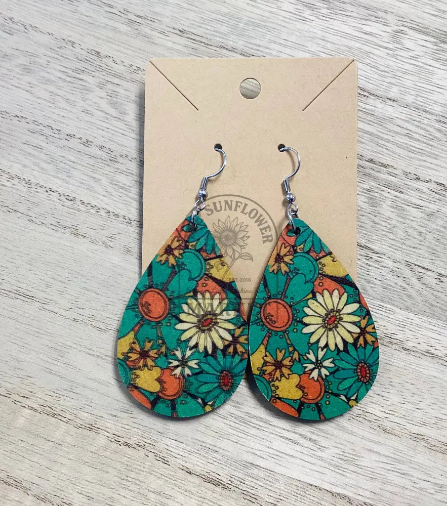 SD2/Earrings - Green wood floral teardrop