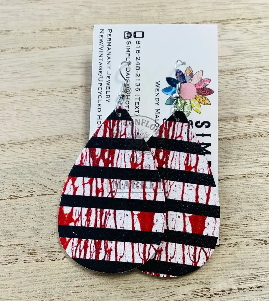 SD2/Earrings - Teardrop-B/W bloody stripes