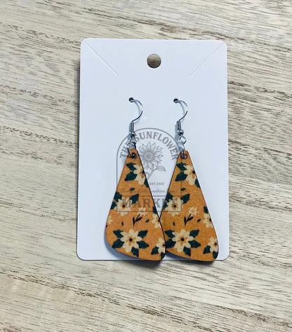 SD2/Earrings - Yellow floral wood triangle