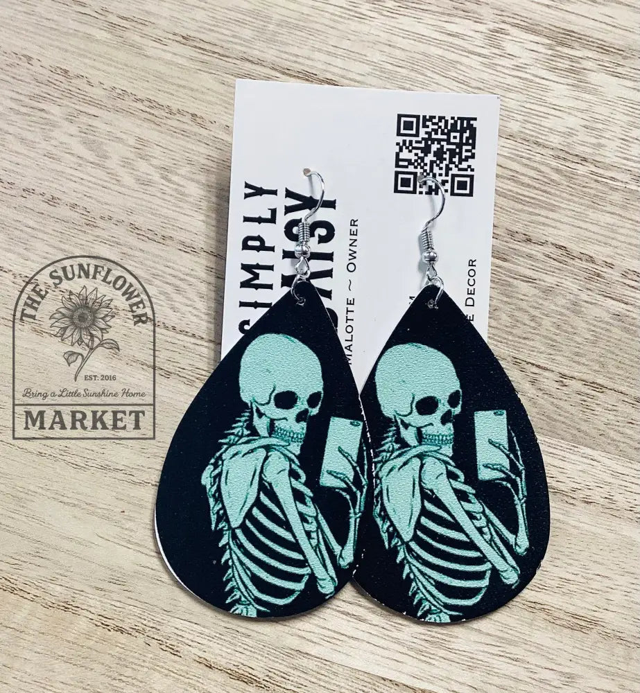 SD3/Earrings - Teardrop-skeleton selfie